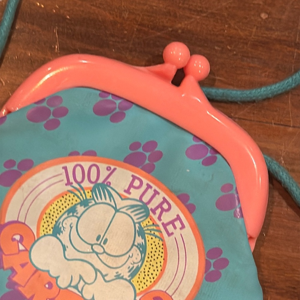 Vintage 1978 100% Pure GARFIELD Coin Purse With KISS Lock Pink Blue Cord Strap - Picture 4 of 11
